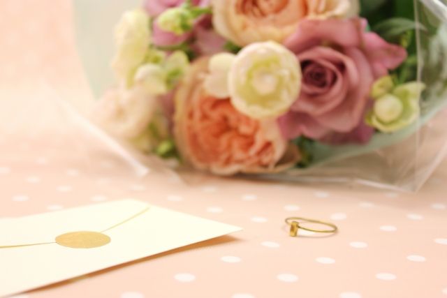 花束と指輪と手紙