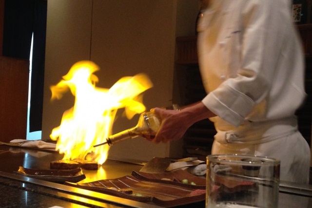 記念日・接待のお食事には神戸牛！鉄板焼きでおいしく味わえる名店なら【モーリヤ】へ
