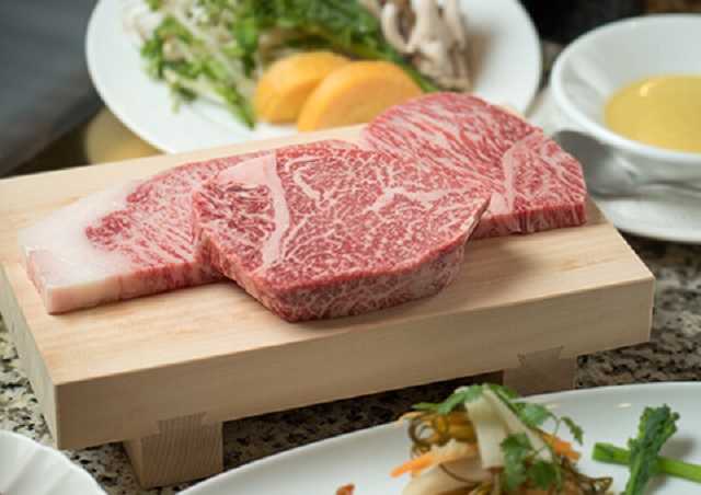 神戸でステーキを楽しむなら名店【モーリヤ】～厳選したおいしいお肉のみをご提供～