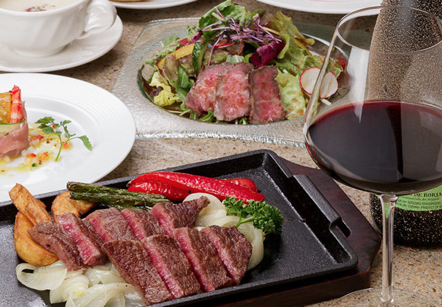 神戸でステーキディナーの予約をお考えの方は神戸牛専門店【モーリヤ】へ～厳選したおいしいお肉のみを提供～